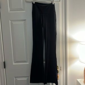 Lululemon Black Align Flare Legings Size 4